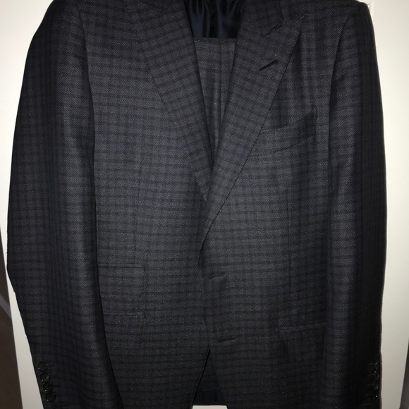 TOM FORD SUIT - Picture 3 of 12